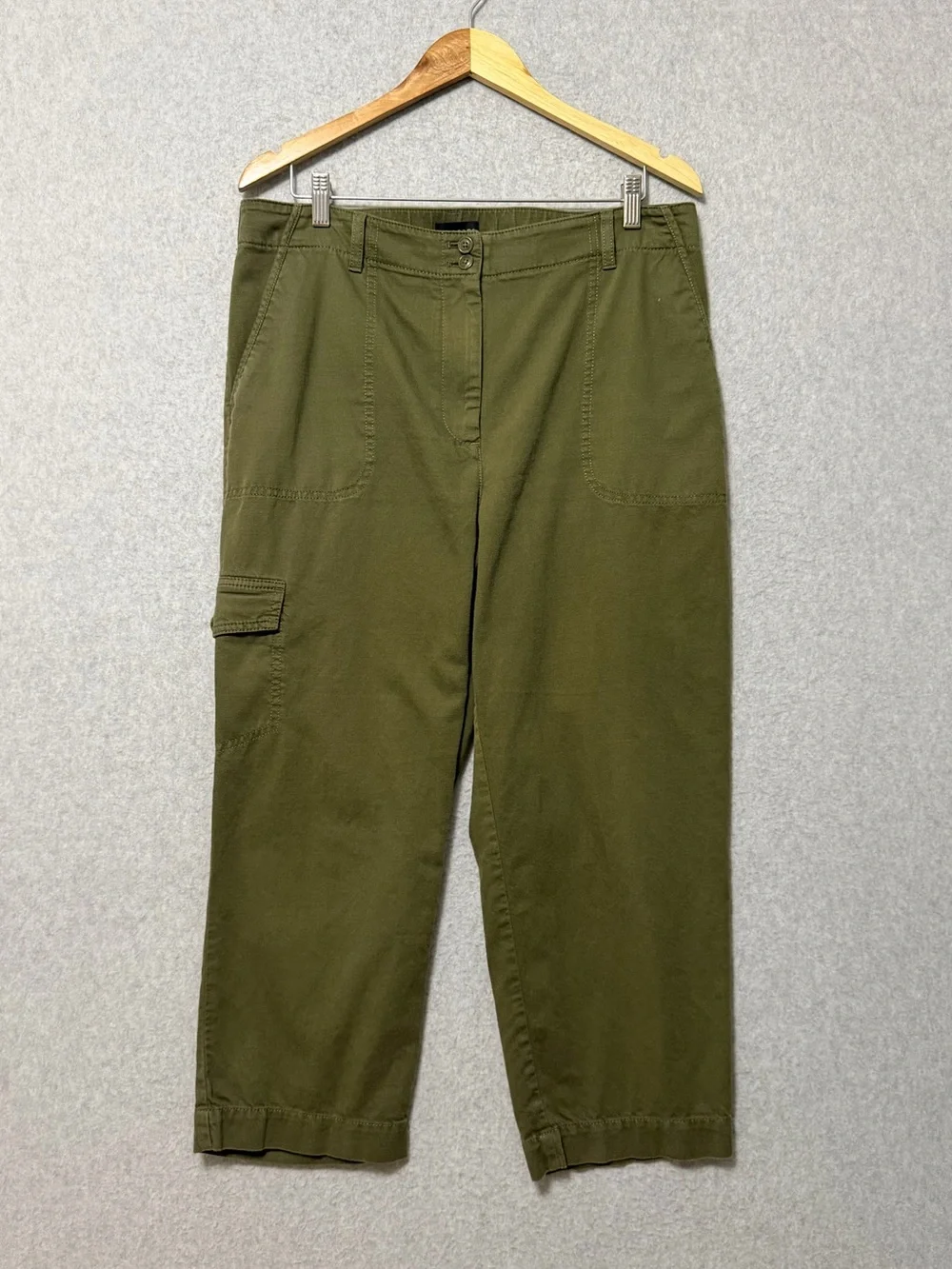 Talbots Super Soft Cargo Pants Size 14 Olive Green Cropped Loose Fit